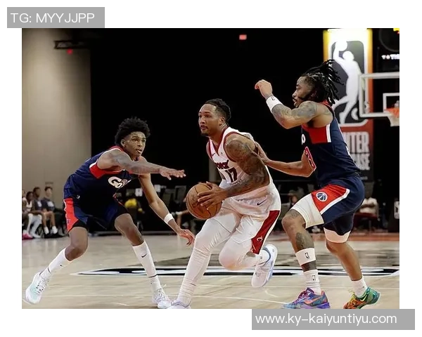 热火与贾米尔杨签订双向合同上赛季G联盟场均得分217分