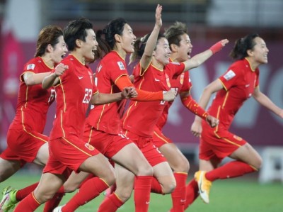 开云体育官网-挑战极限：女足比赛中挑战自我